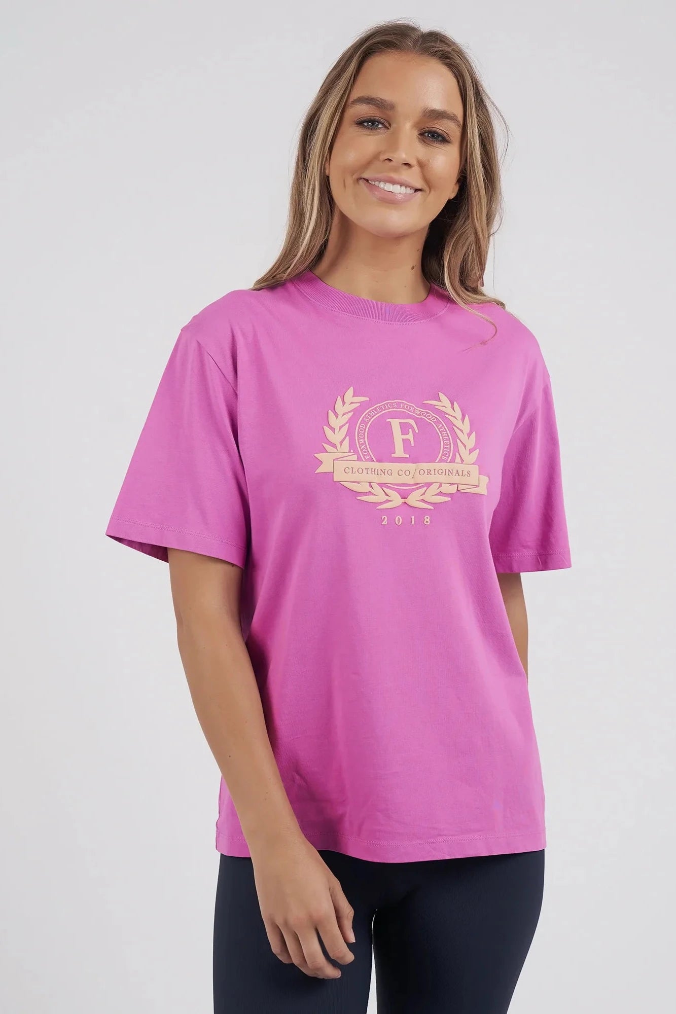 FOXWOOD SQUAD TEE - FUSCHIA - THE VOGUE STORE