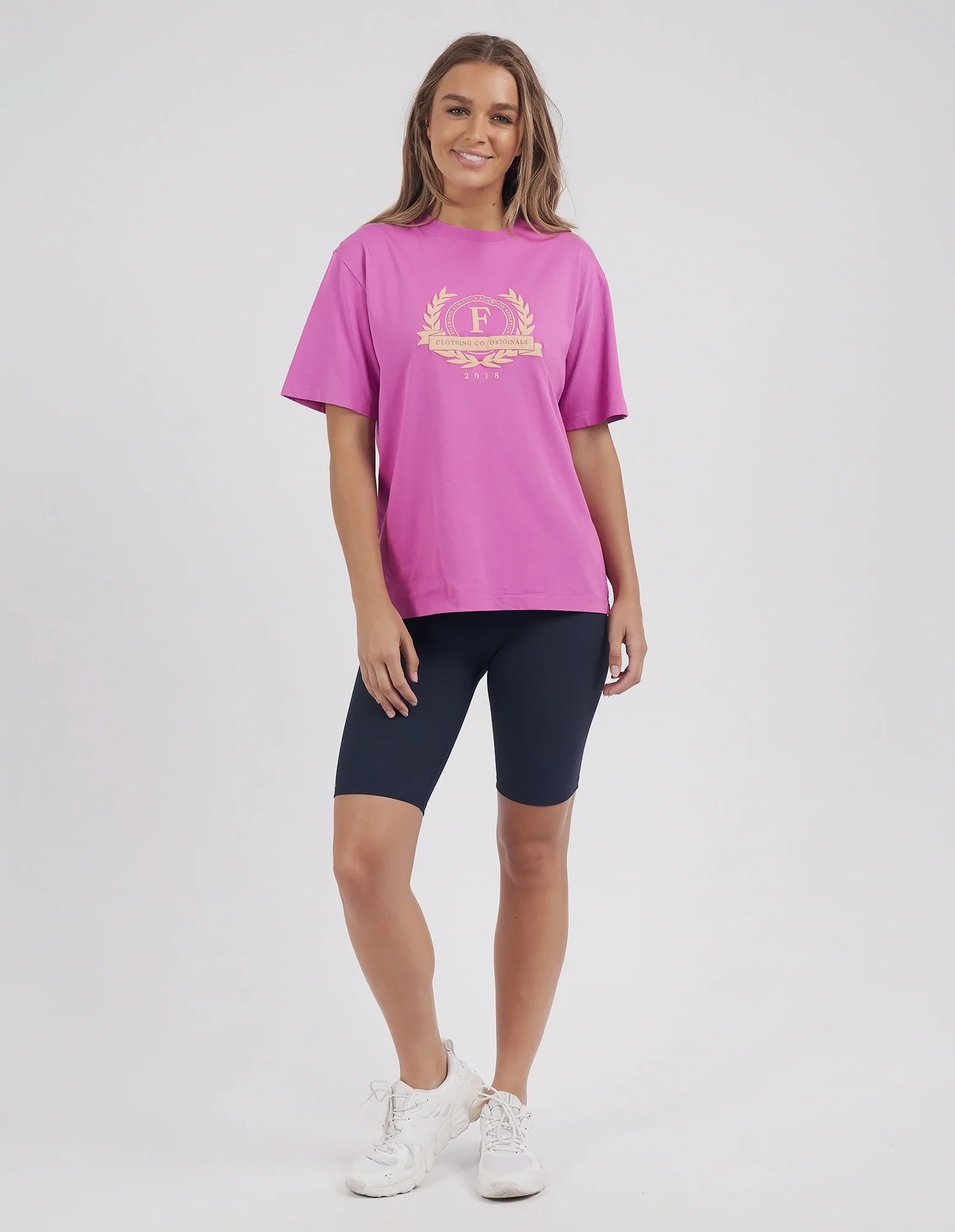 FOXWOOD SQUAD TEE - FUSCHIA - THE VOGUE STORE