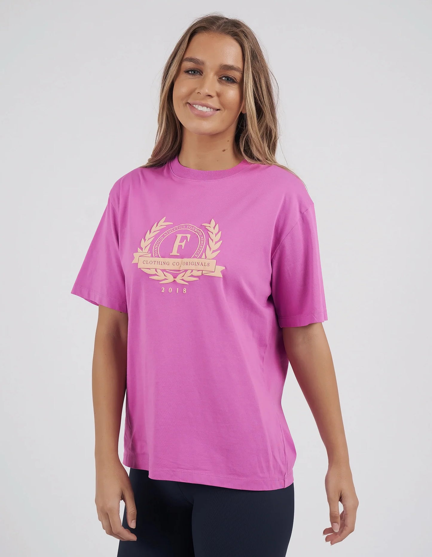 FOXWOOD SQUAD TEE - FUSCHIA - THE VOGUE STORE