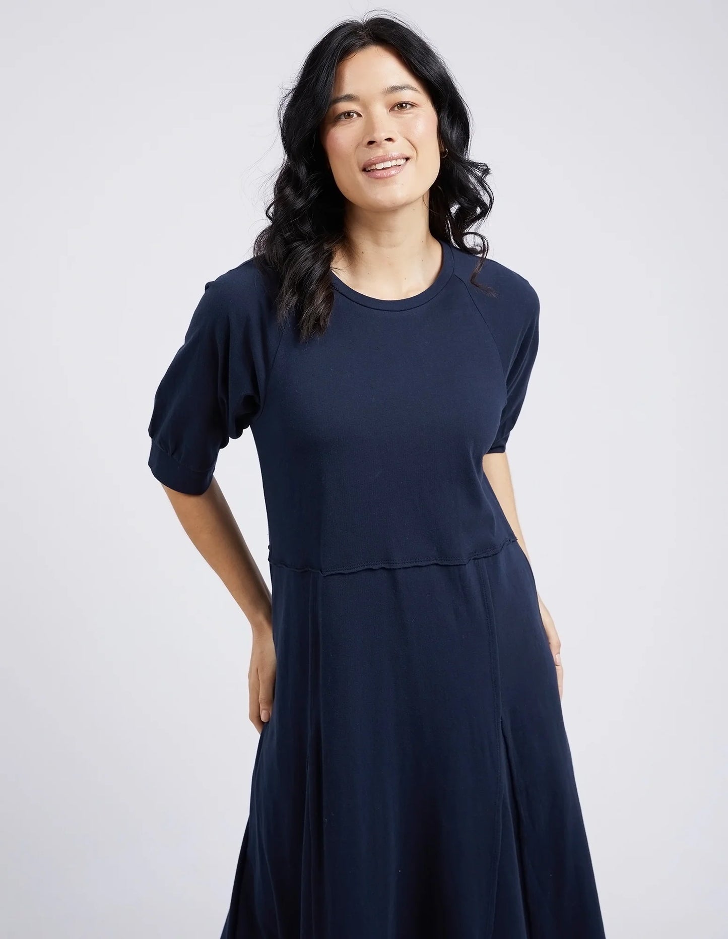 ELM YORK MIDI DRESS - NAVY - THE VOGUE STORE