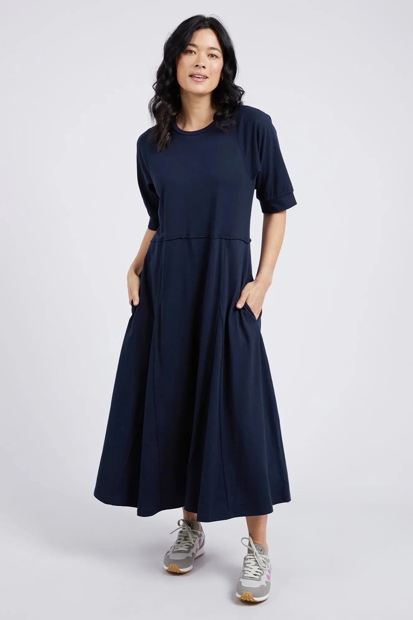 ELM YORK MIDI DRESS - NAVY - THE VOGUE STORE