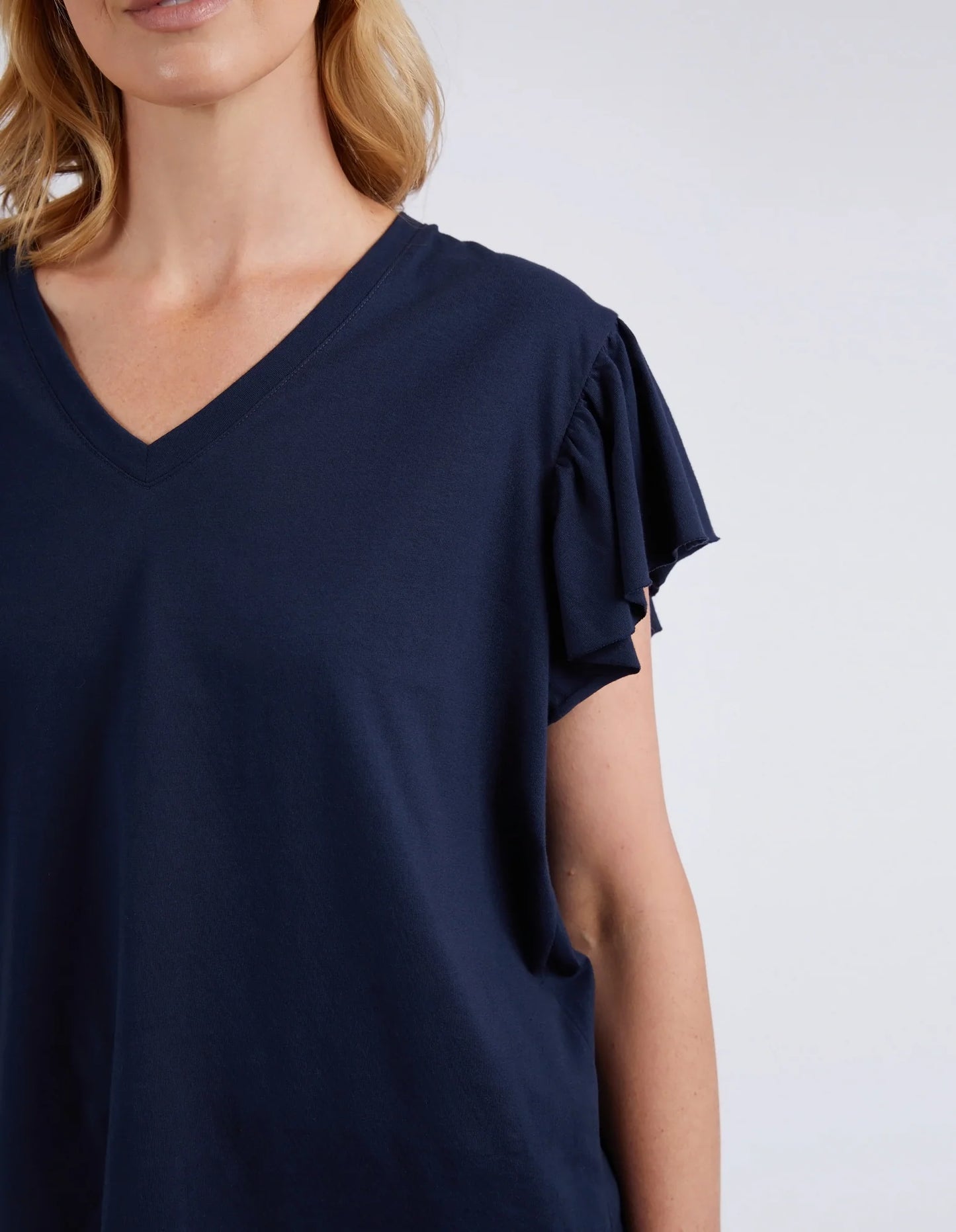 ELM LORA S/S TEE - NAVY - THE VOGUE STORE