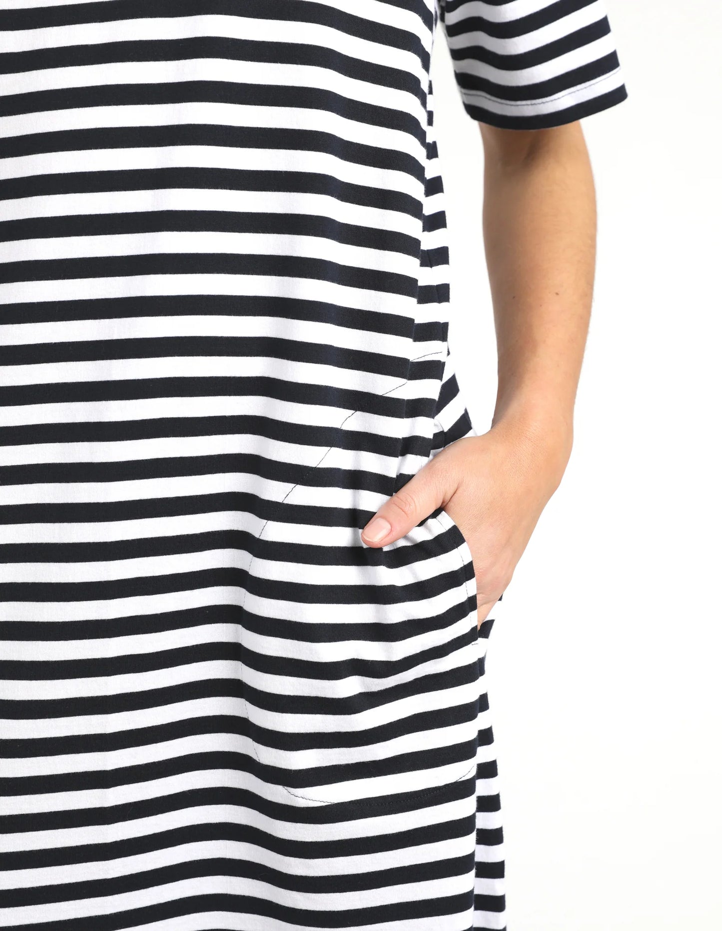 ELM MERRY TEE DRESS - NAVY/WHITE - THE VOGUE STORE