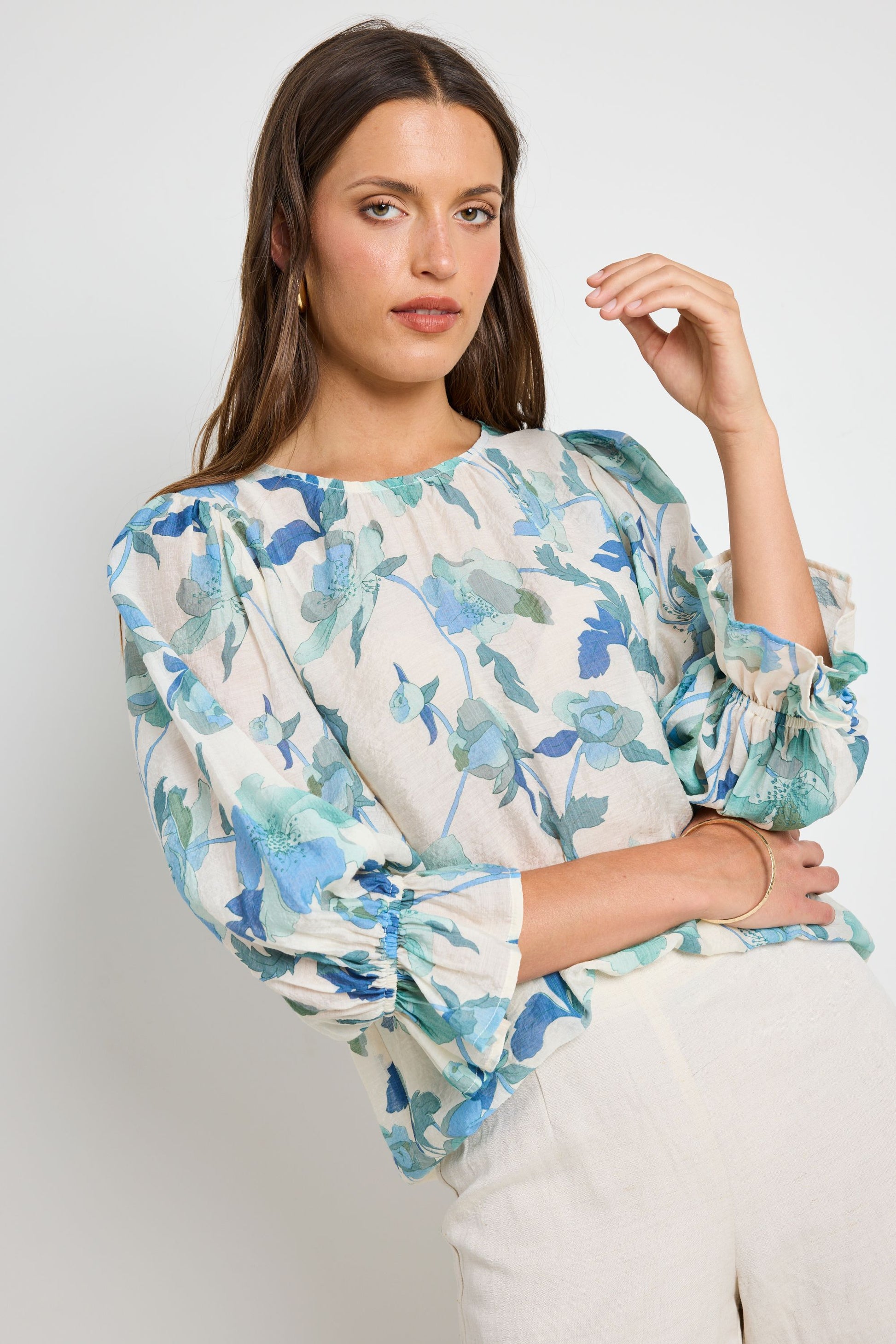 IVY + JACK CANDID BLUE CREAM FLORAL FRILL SLEEVE NECK SS TOP - THE VOGUE STORE