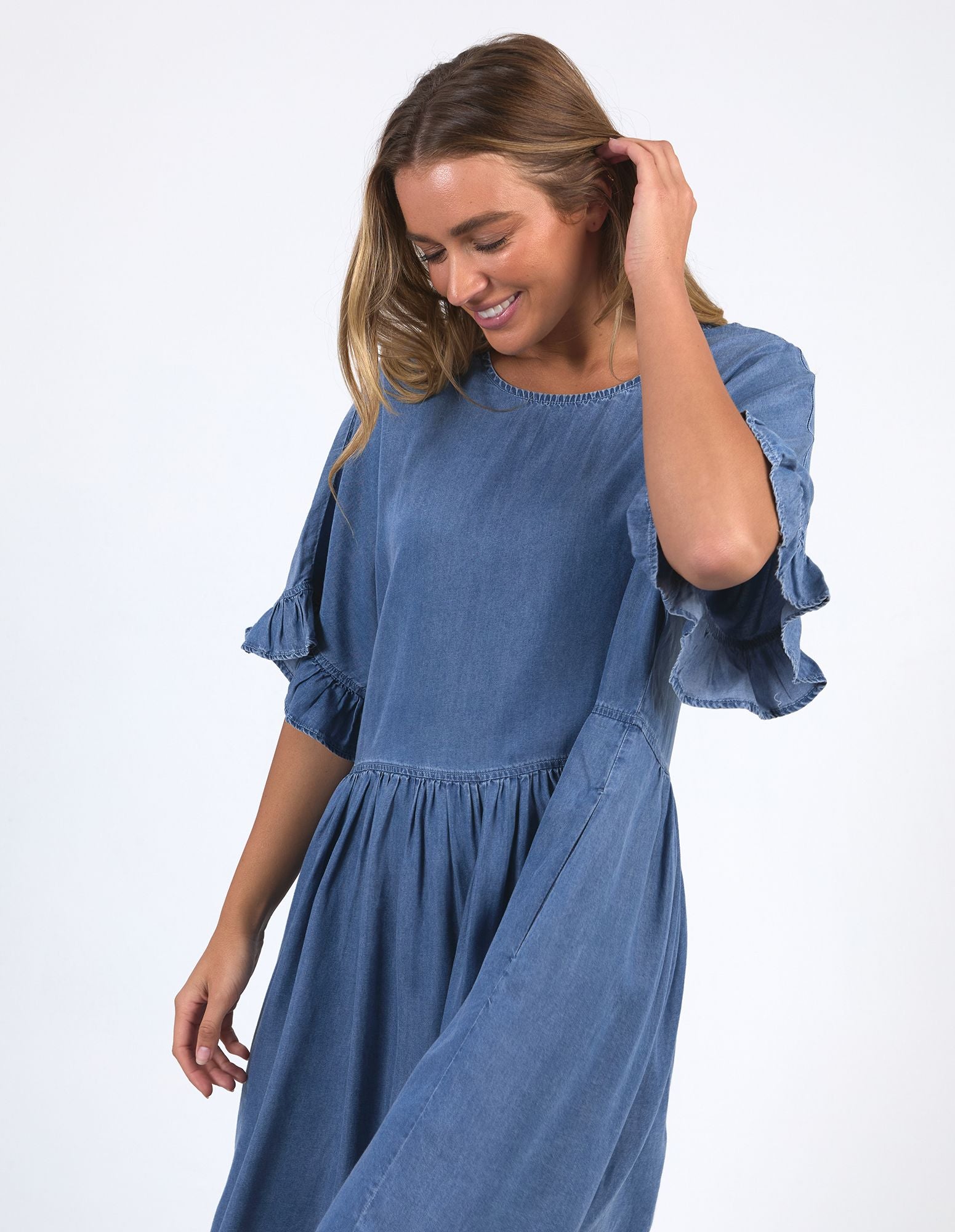 ELM CHARLIE CHAMBRAY DRESS - BLUE WASH - THE VOGUE STORE