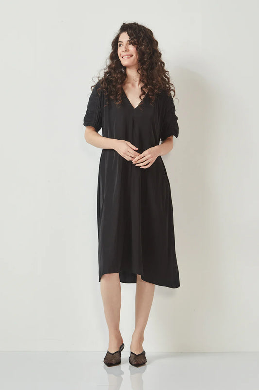 GLIDE KAHLO DRESS - BLACK - THE VOGUE STORE