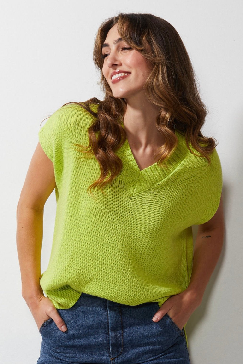 LD & CO CHUNKY LINEN VEST - LIME - THE VOGUE STORE