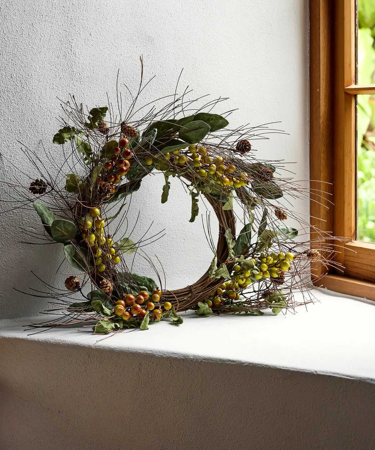 FORAGED GREEN BERRY WREATH - LARGE