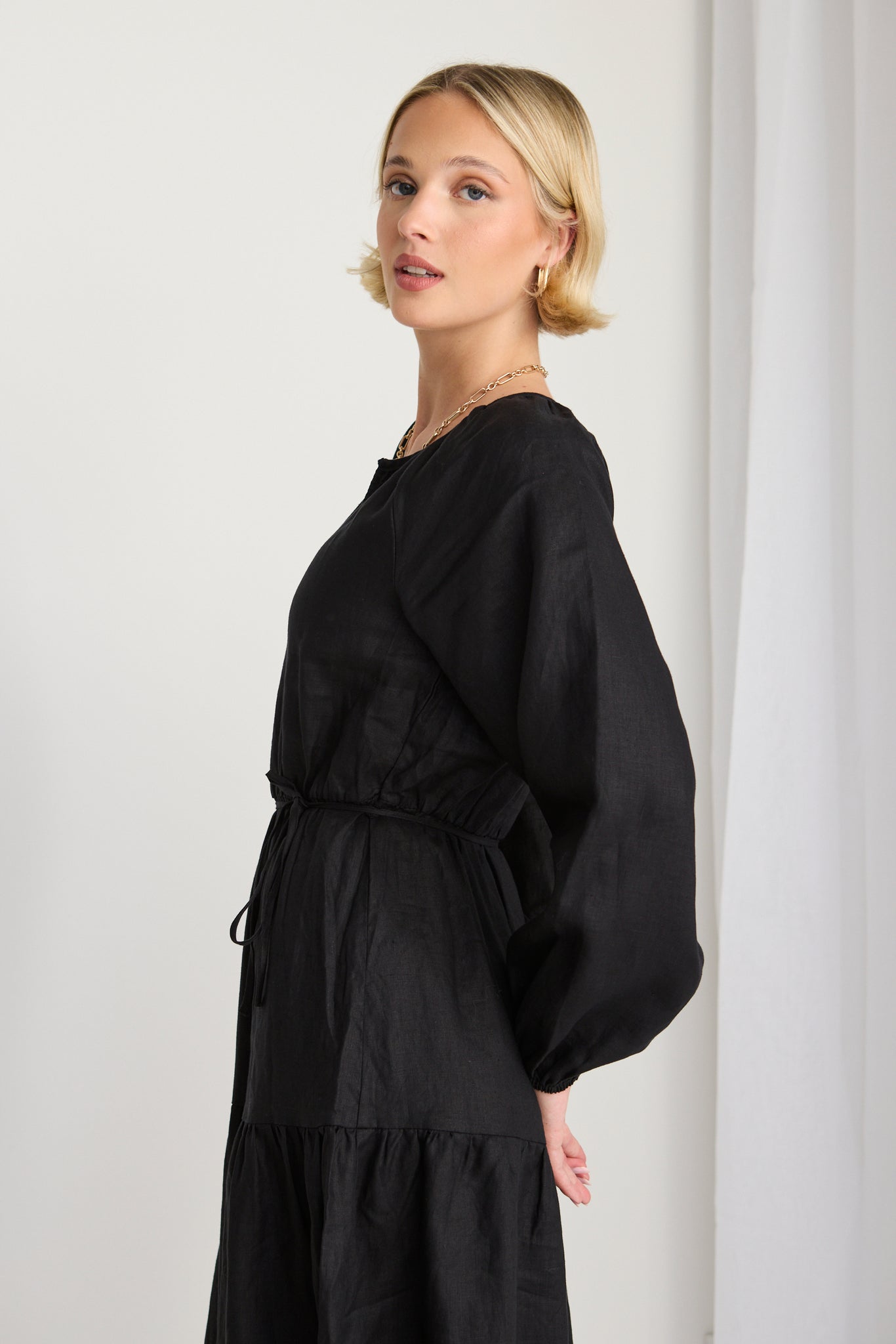 RE:UNION OASIS BLACK LINEN LS RAGLAN MAXI DRESS - BLACK - THE VOGUE STORE