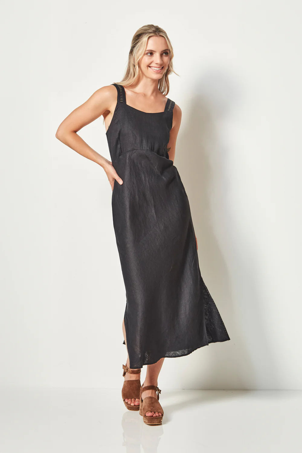 VERGE ROAM DRESS - BLACK - THE VOGUE STORE