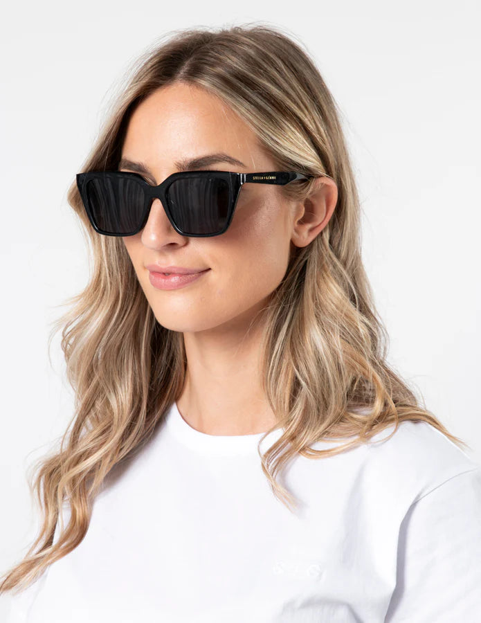 STELLA + GEMMA SUNGLASSES - WILLOW BLACK - THE VOGUE STORE