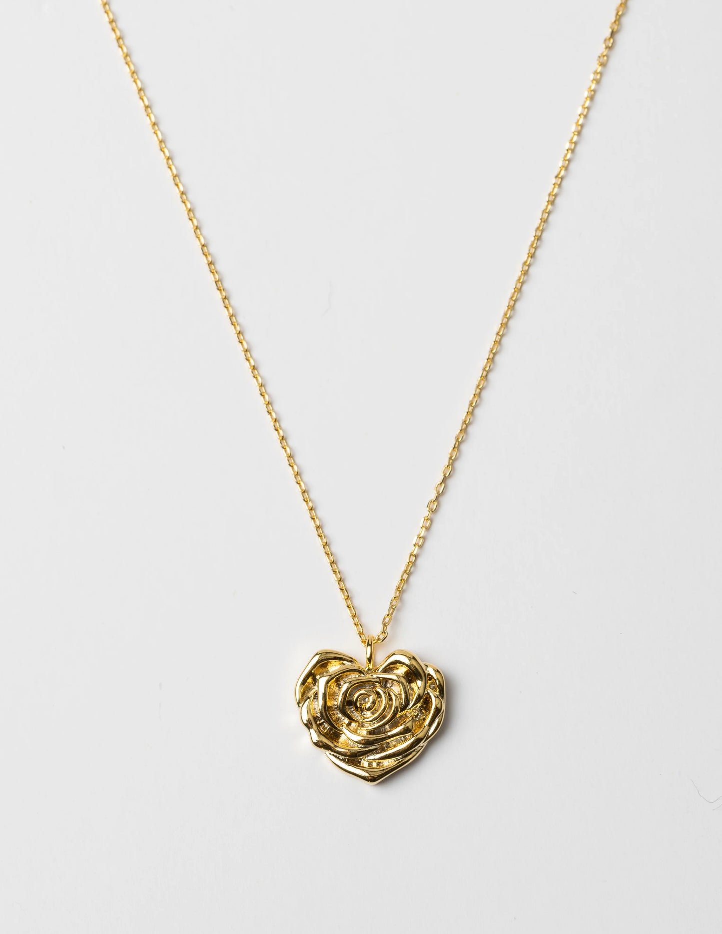 STELLA + GEMMA NECKLACE - GOLD FLOWER HEART - THE VOGUE STORE