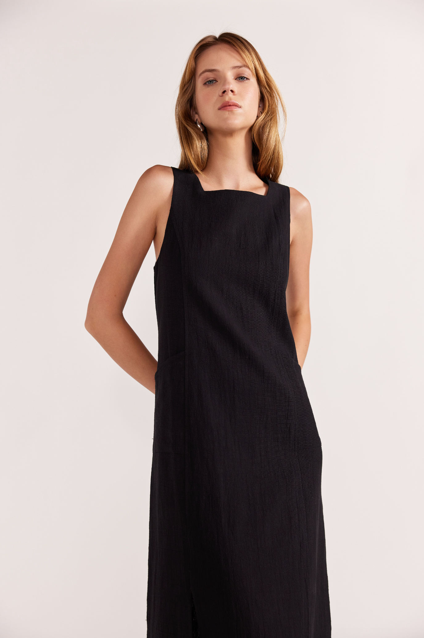 STAPLE THE LABEL HARPER MIDI SHIFT DRESS - THE VOGUE STORE