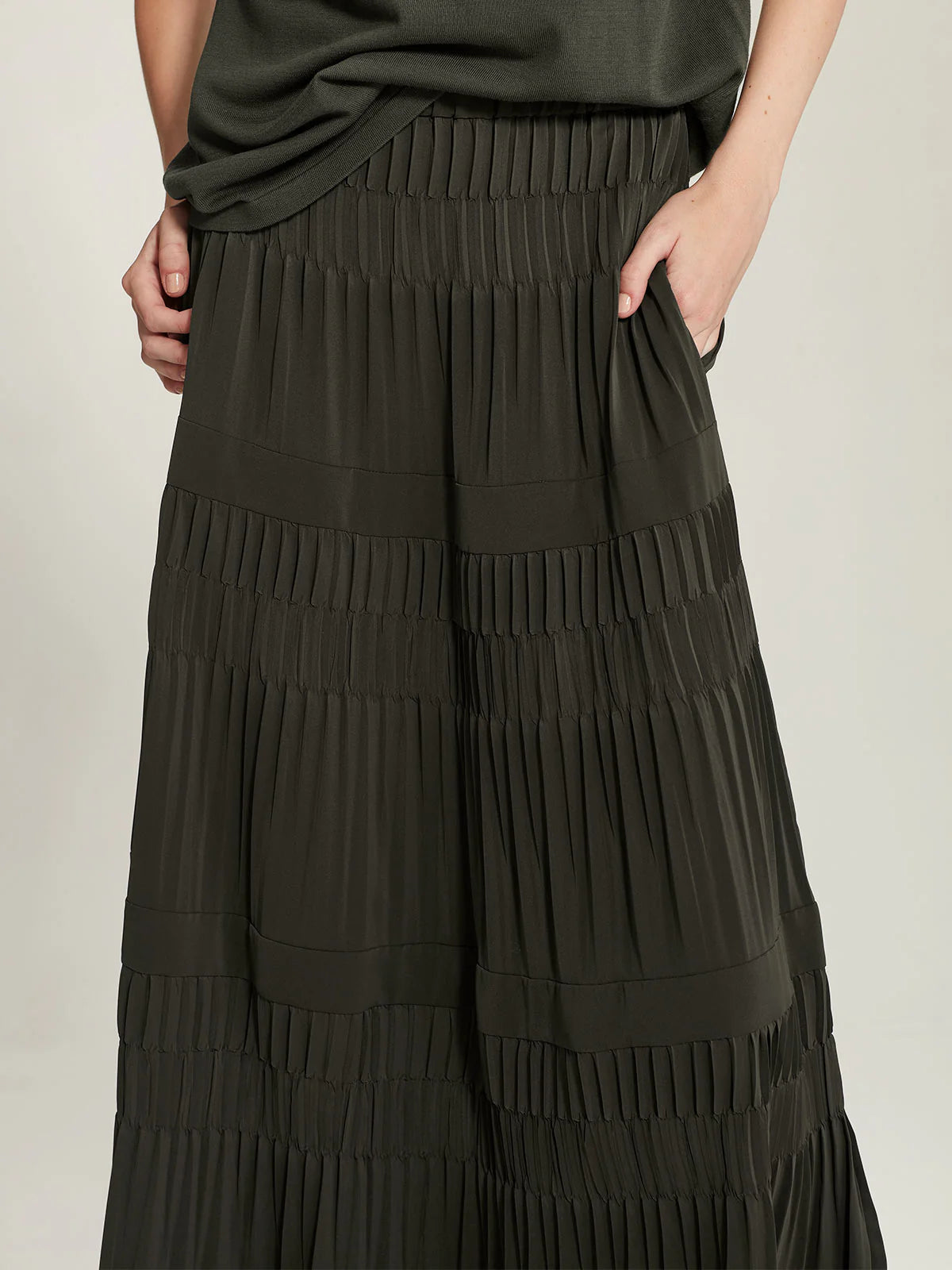 SILLS ALMA PLEAT SKIRT - KHAKI - THE VOGUE STORE