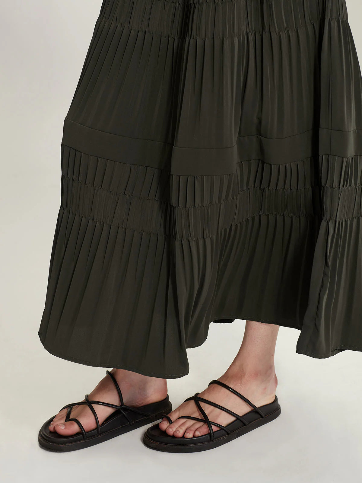 SILLS ALMA PLEAT SKIRT - KHAKI - THE VOGUE STORE