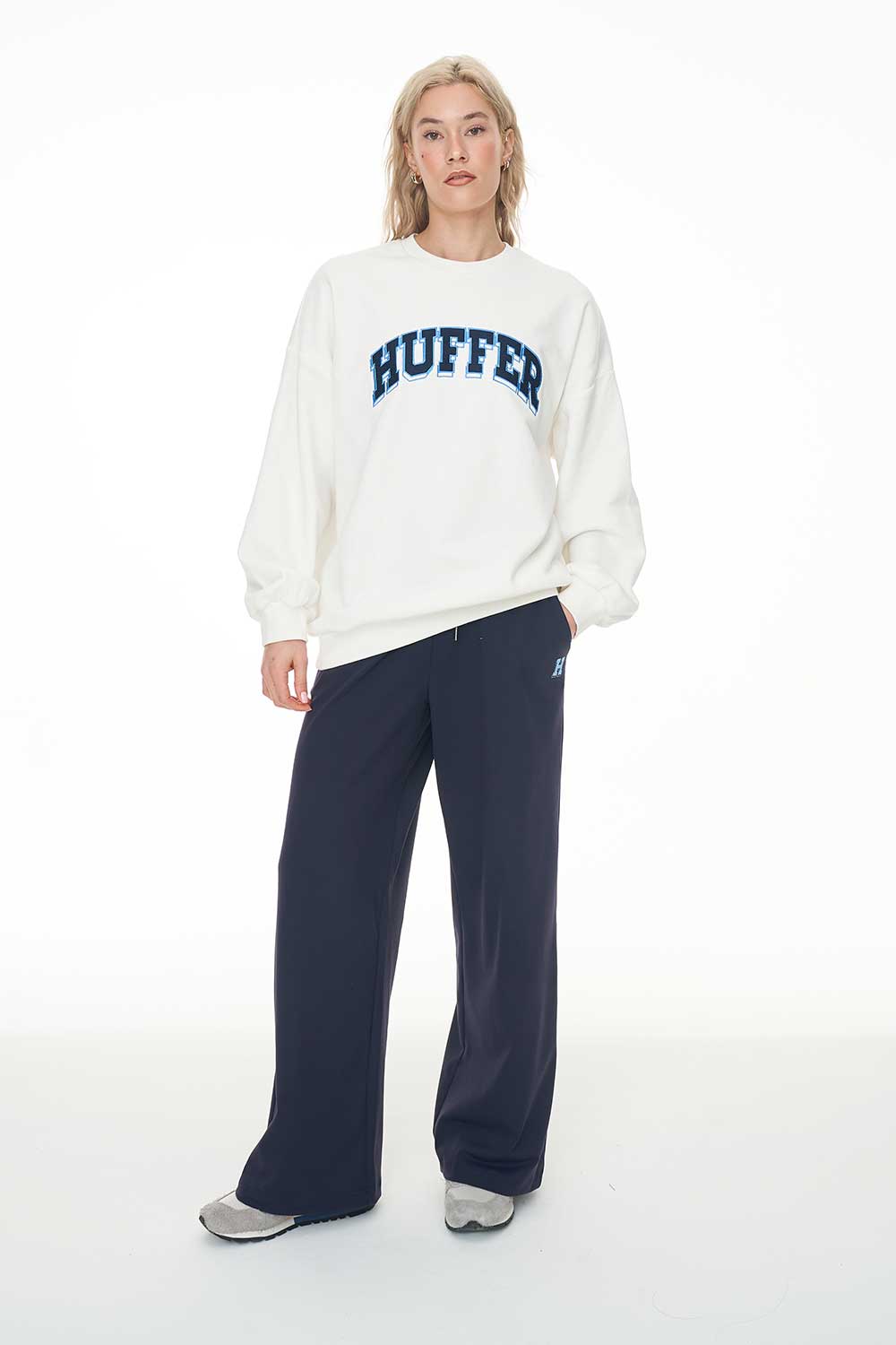 HUFFER GIRLFRIEND CREW/PIVOT CHALK - THE VOGUE STORE