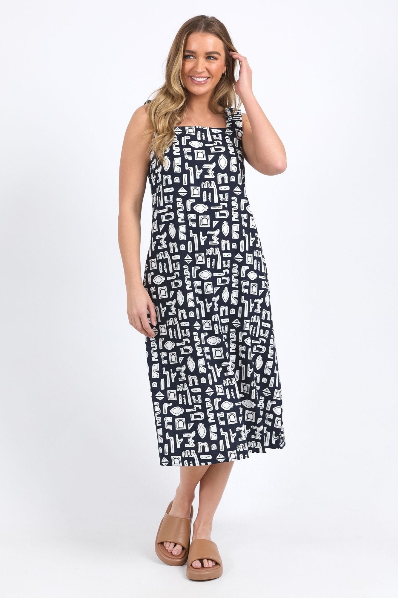 FOXWOOD ETCHED GEO DRESS - NAVY - THE VOGUE STORE