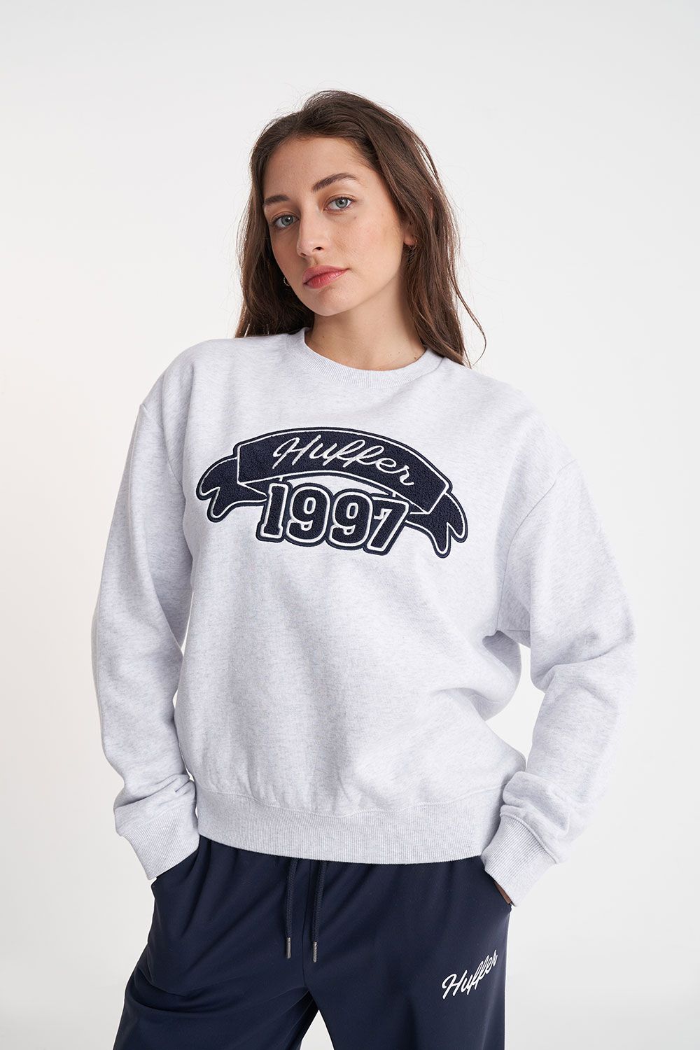 HUFFER WMNS RELAX CREW 350/BANNER - SILVER MARLE - THE VOGUE STORE